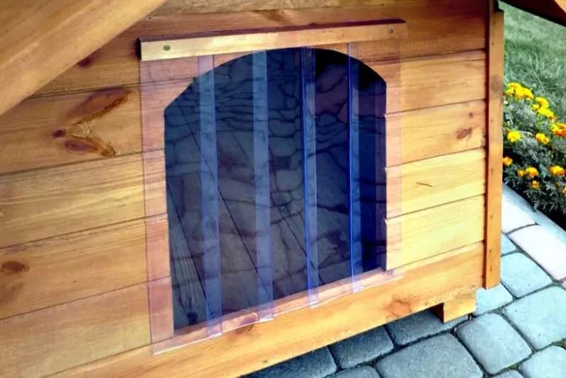 Skuteczne sposoby na ocieplenie budy dla psa w zimowe dni